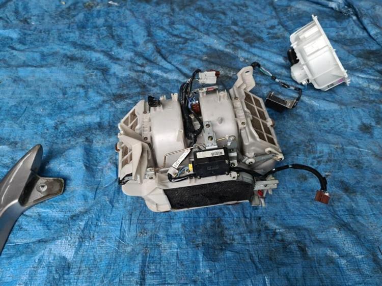 Мотор печки Хонда Легенд в Тулуне 206136