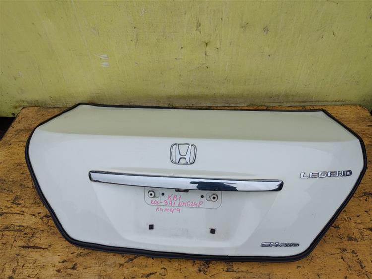 Крышка багажника Хонда Легенд в Тулуне 44600