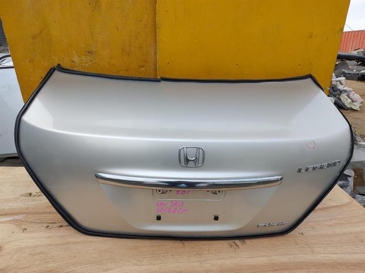 Крышка багажника Хонда Легенд в Тулуне 51267